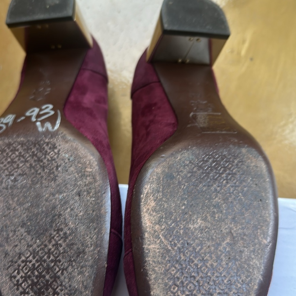 Tory Burch burgundy suede 1.5 inch mirror heel, very good condition. - Picture 6 of 6